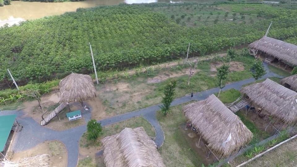 Sunny Field Eco Stilt House Cat Tien Exterior foto